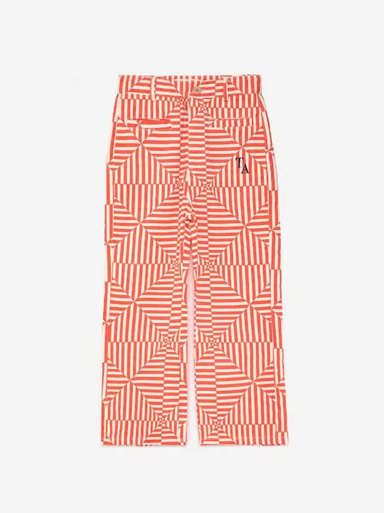 Pantalones blancos rectos con estampado de rombos de color rojo de marca infantil sostenible True Artist.