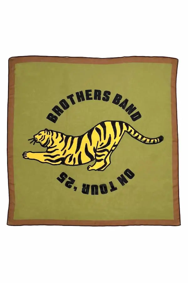 Pañuelo de gasa verde oliva con estampado de tigre de Piupiuchick.