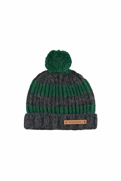 Gorro de punto gris con rayas verdes y pompon verde de Piupiuchick.