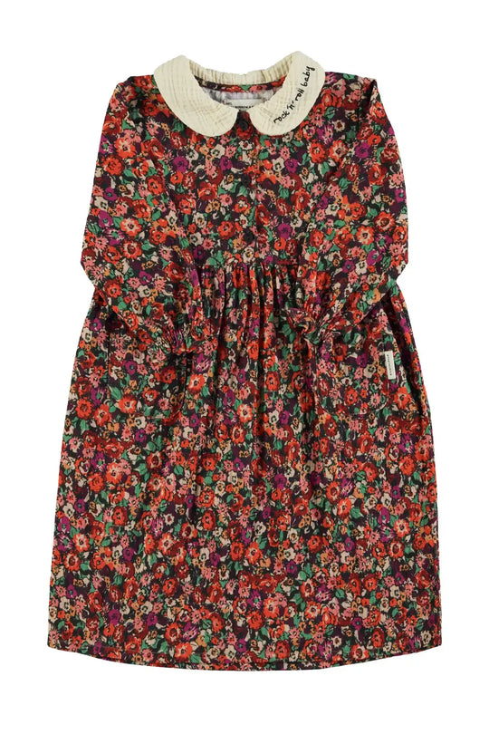 Vestido largo multicolor de flores con cuello Peter Pan y bordado Rock N Roll Baby de Piupiuchick.