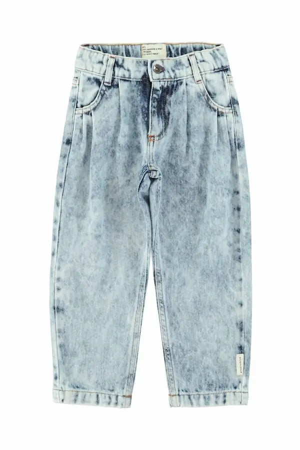 Vaqueros mom fit de color azul lavado para niñas de Piupiuchick.