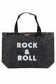 Bolsa Piupiuchick de tela muy grande de color negro lavado con texto “Rock & Roll” en un lado 