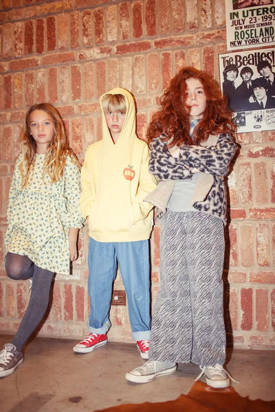 Niños con prendas de la colección de otoño de Piupiuchick.